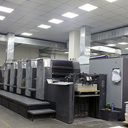 深圳寶紙展示架 十五年專業(yè)經驗，打造卓越紙貨架解決方案